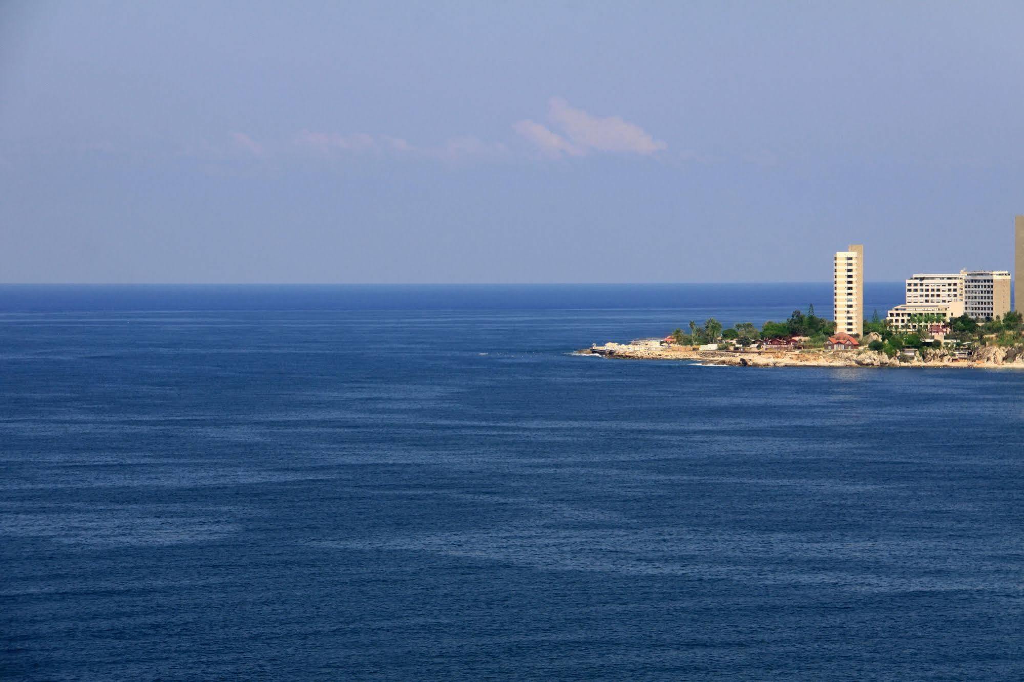 Rivoli Palace Hotel Jounieh Buitenkant foto